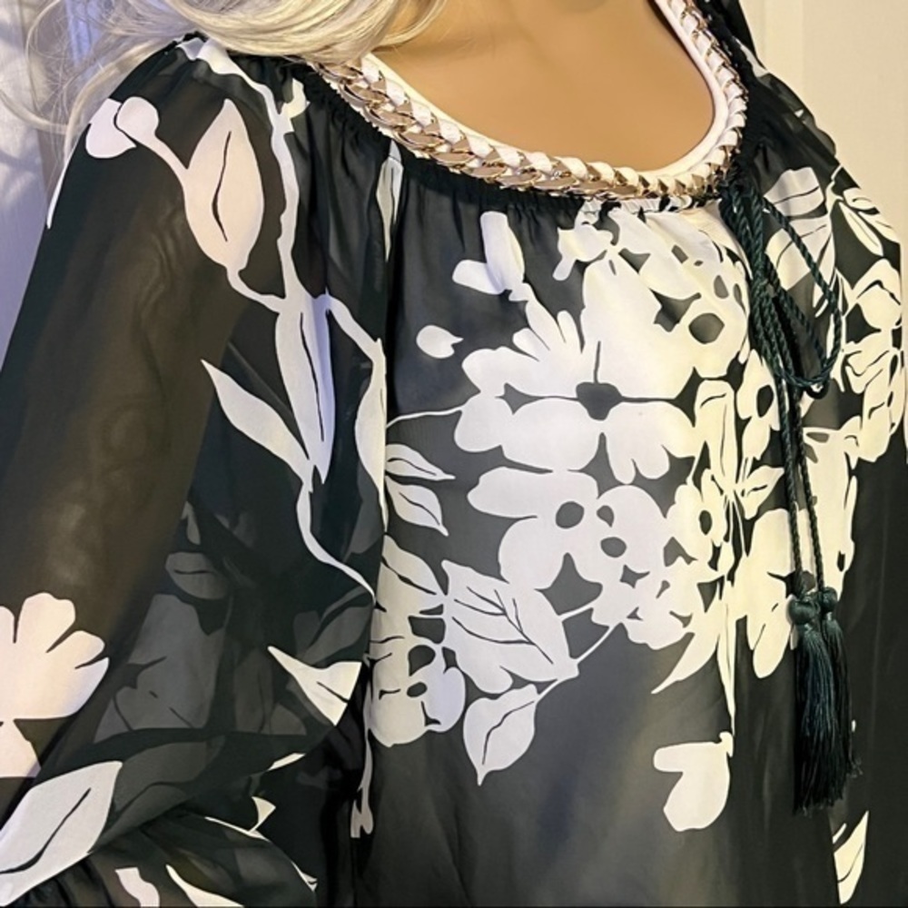 New York & Company Eva Mendes Green White Floral Blouse NWT - Picture 12 of 13